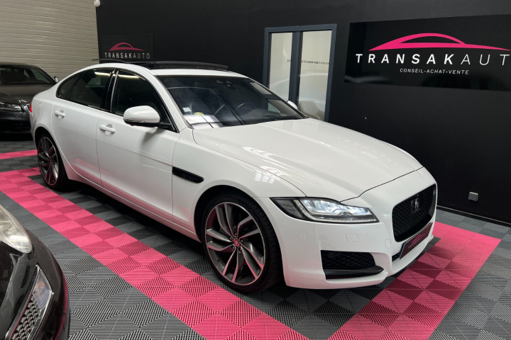JAGUAR XF