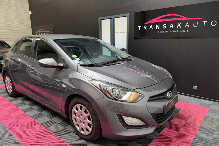 HYUNDAI i30