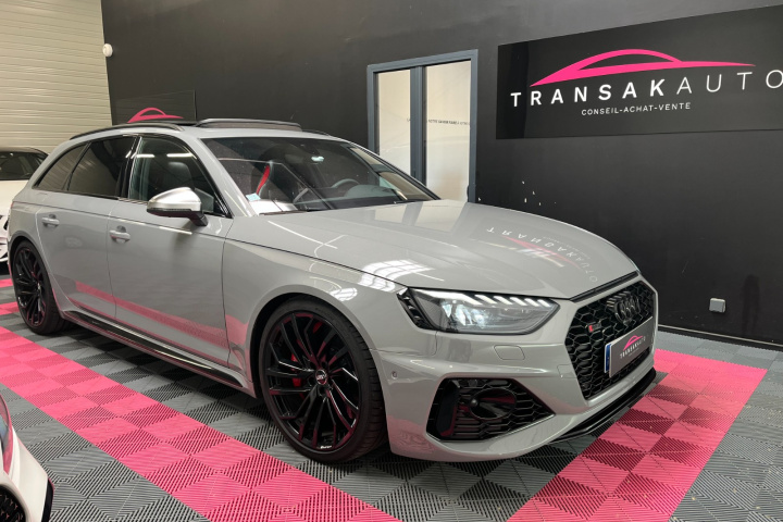 AUDI RS4 AVANT
