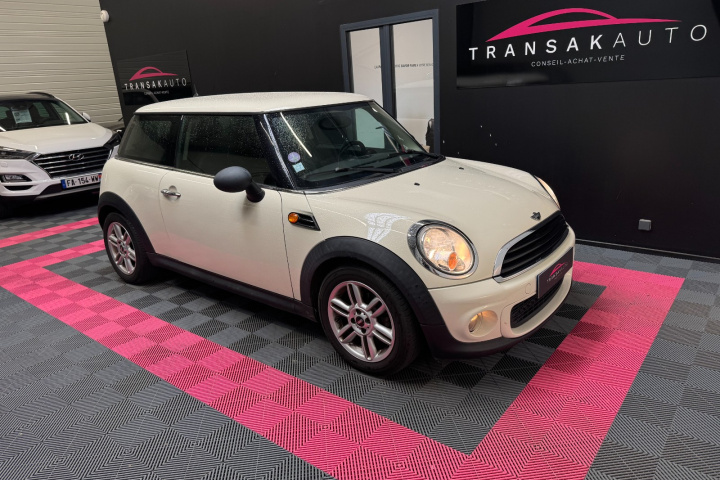 MINI HATCH R56