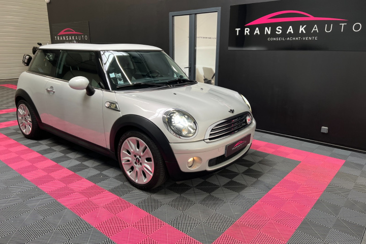 MINI HATCH R56